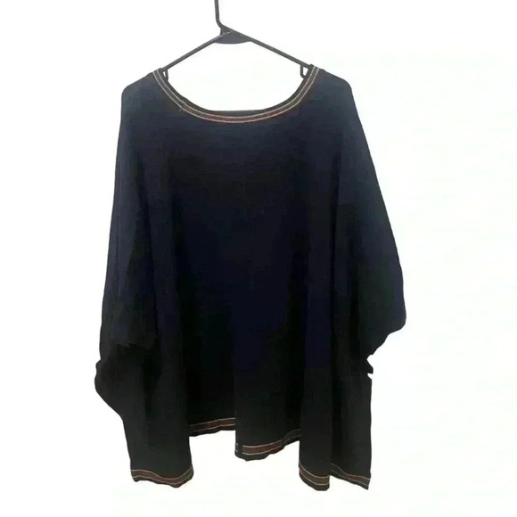 House of Harlow 1960 Oversized Poncho - Picture 4 of 7